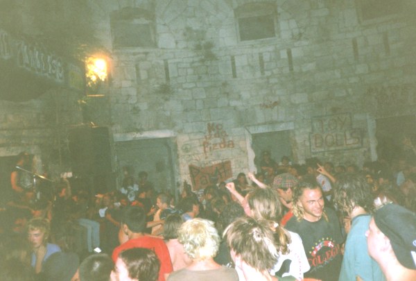 19990806_0004.jpg - click for next picture