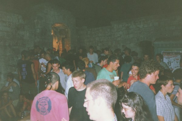 19990806_0005.jpg - click for next picture