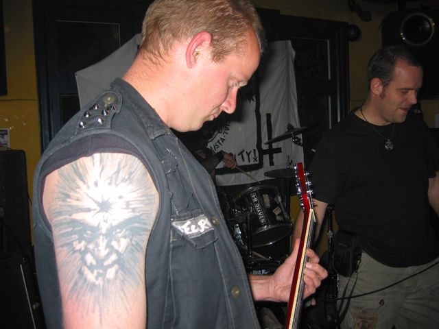 20040513_0002.jpg - click for next picture